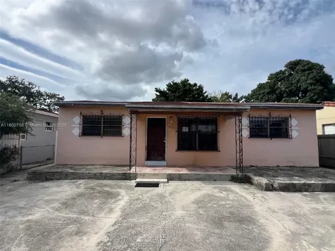 3035 NW 100th Street Miami FL 33147