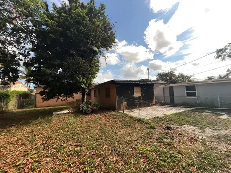3035 NW 100th Street Miami FL 33147