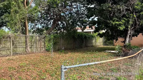 3035 NW 100th Street Miami FL 33147