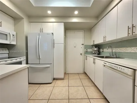 3505 S Ocean Drive Hollywood FL 33019