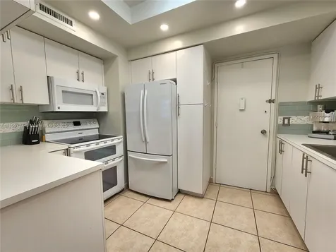3505 S Ocean Drive Hollywood FL 33019