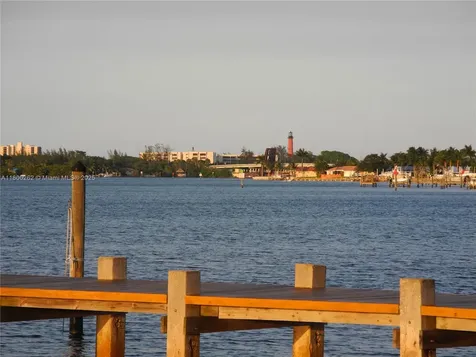 825 Center Street Jupiter FL 33458