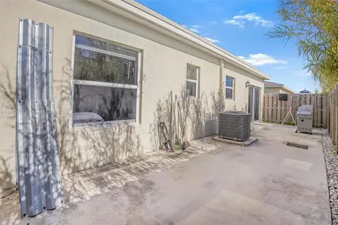 550 NE 4th Avenue Florida City FL 33034