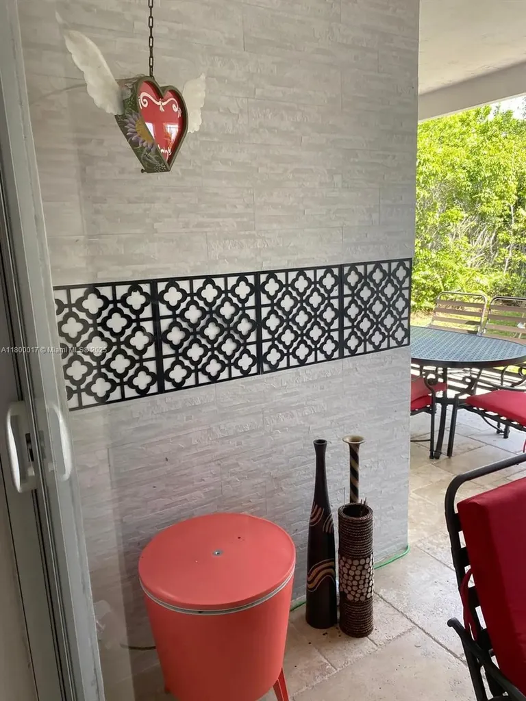 1103 Washington Street Hollywood FL 33019