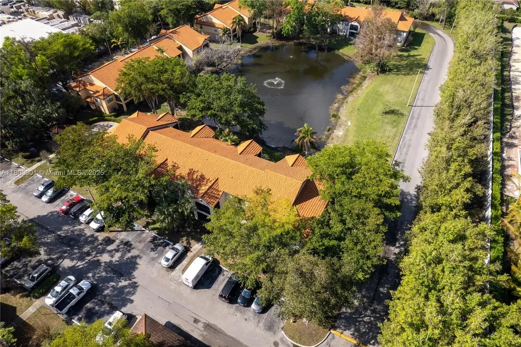 2094 Arbour Walk Naples FL 34109