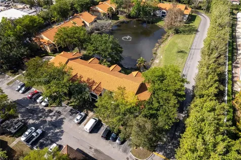 2094 Arbour Walk Naples FL 34109