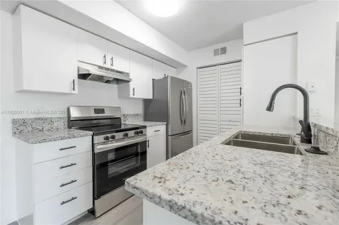 2094 Arbour Walk Naples FL 34109