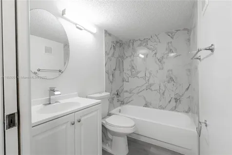 2094 Arbour Walk Naples FL 34109