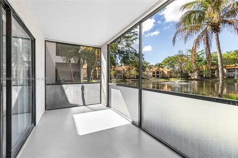 2094 Arbour Walk Naples FL 34109
