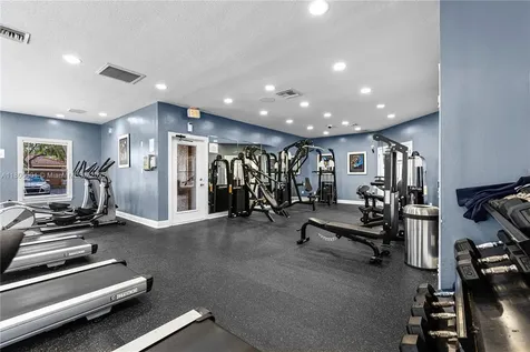 2094 Arbour Walk Naples FL 34109