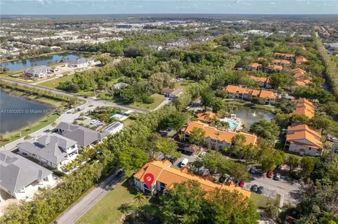 2094 Arbour Walk Naples FL 34109