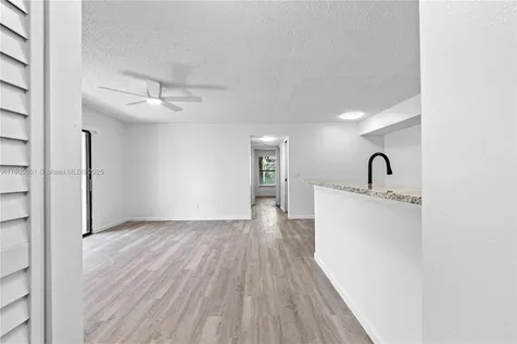 2094 Arbour Walk Naples FL 34109