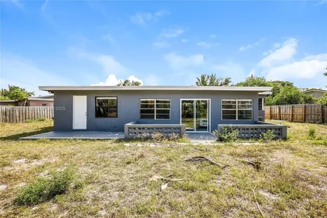 311 NW 42nd Street Deerfield Beach FL 33064
