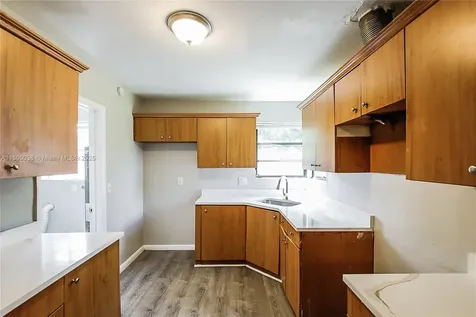 311 NW 42nd Street Deerfield Beach FL 33064