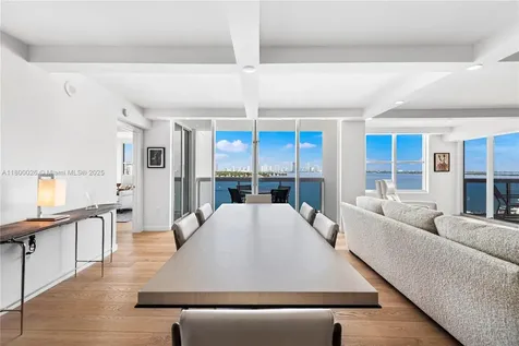 1800 Sunset Harbour Drive 1202/4 Drive Miami Beach FL 33139
