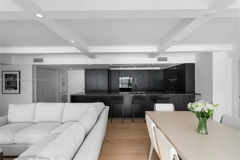 1800 Sunset Harbour Drive 1202/4 Drive Miami Beach FL 33139