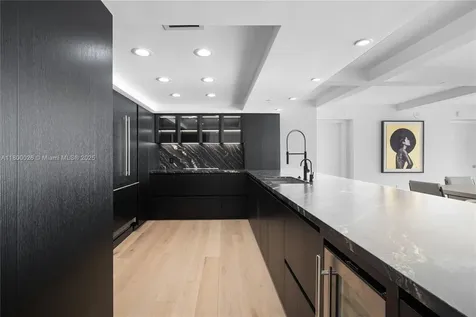 1800 Sunset Harbour Drive 1202/4 Drive Miami Beach FL 33139