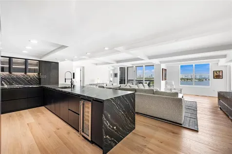 1800 Sunset Harbour Drive 1202/4 Drive Miami Beach FL 33139