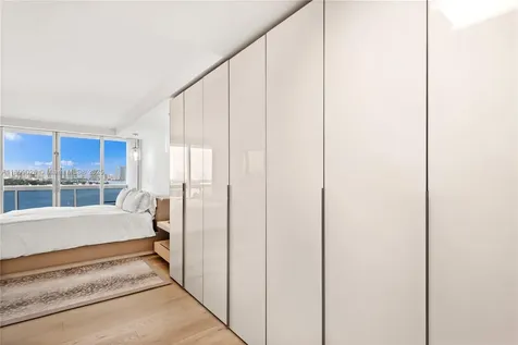 1800 Sunset Harbour Drive 1202/4 Drive Miami Beach FL 33139