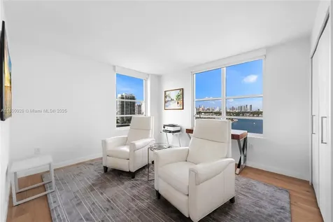 1800 Sunset Harbour Drive 1202/4 Drive Miami Beach FL 33139