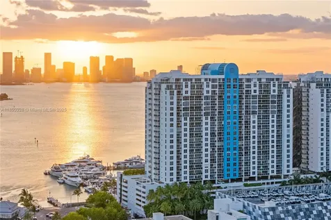 1800 Sunset Harbour Drive 1202/4 Drive Miami Beach FL 33139