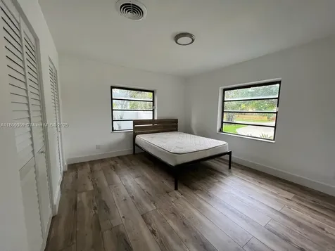 14825 Garden Drive Miami FL 33168
