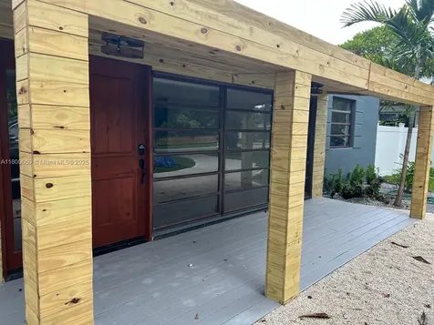 14825 Garden Drive Miami FL 33168