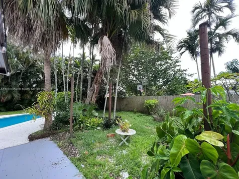 14825 Garden Drive Miami FL 33168