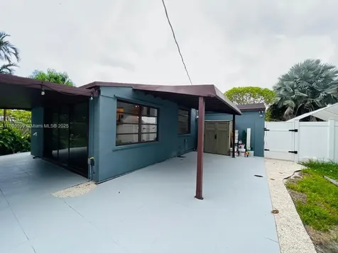 14825 Garden Drive Miami FL 33168