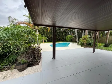 14825 Garden Drive Miami FL 33168