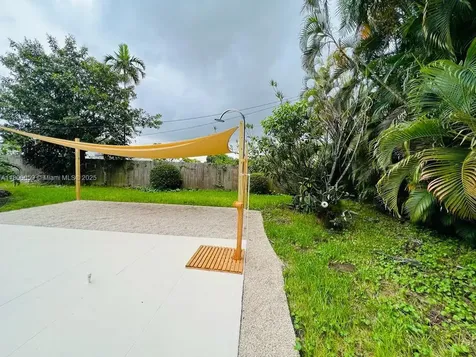 14825 Garden Drive Miami FL 33168