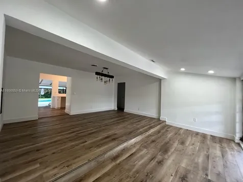 14825 Garden Drive Miami FL 33168