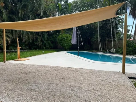 14825 Garden Drive Miami FL 33168