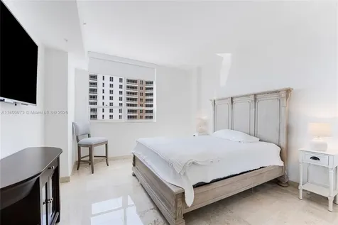 801 Brickell Key Boulevard Miami FL 33131