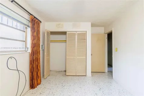 6723 SW 13th Terrace Miami FL 33144