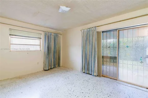 6723 SW 13th Terrace Miami FL 33144