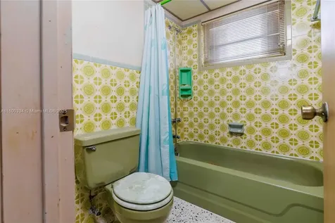 6723 SW 13th Terrace Miami FL 33144