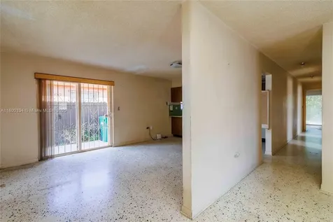 6723 SW 13th Terrace Miami FL 33144