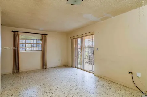 6723 SW 13th Terrace Miami FL 33144