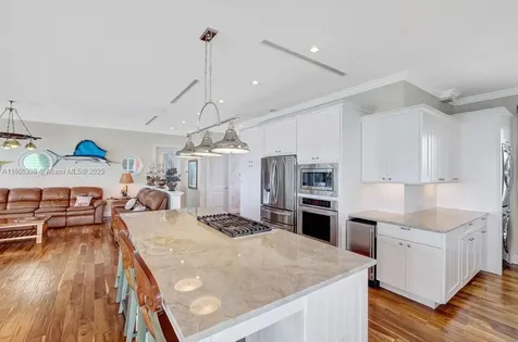 162 Bayview Drive Islamorada FL 33036