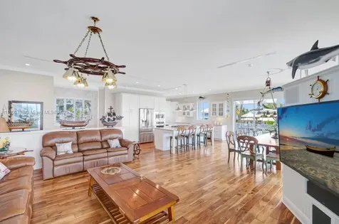 162 Bayview Drive Islamorada FL 33036