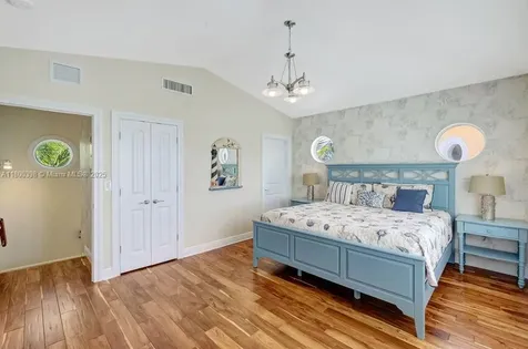 162 Bayview Drive Islamorada FL 33036