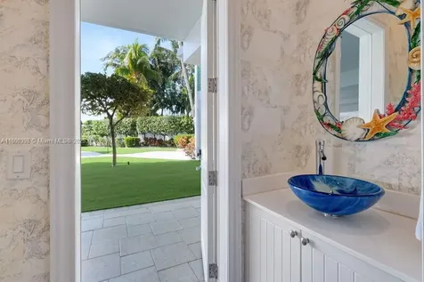 162 Bayview Drive Islamorada FL 33036