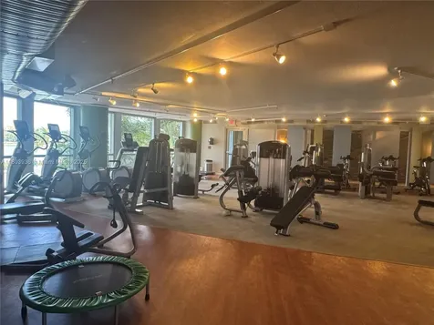 2641 N Flamingo Road Sunrise FL 33323