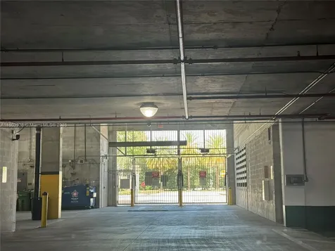 2641 N Flamingo Road Sunrise FL 33323