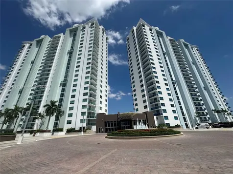 2641 N Flamingo Road Sunrise FL 33323