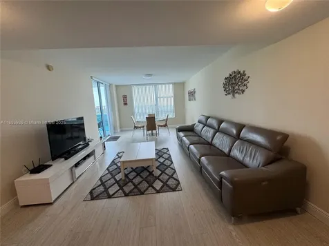 2641 N Flamingo Road Sunrise FL 33323