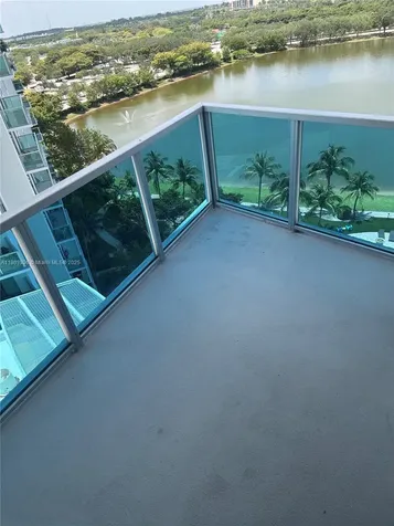 2641 N Flamingo Road Sunrise FL 33323