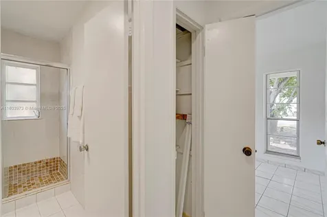 1913 SW 129th Court Miami FL 33175