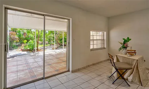 1913 SW 129th Court Miami FL 33175